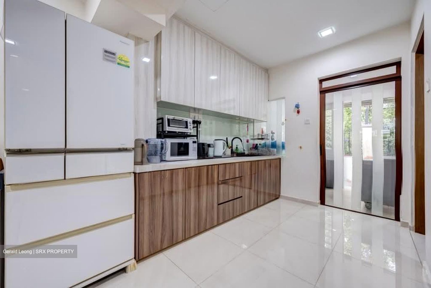 Peakview Estate (D16), Terrace #581900891